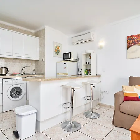 Sea View Capistrano Апартаменты Нерха