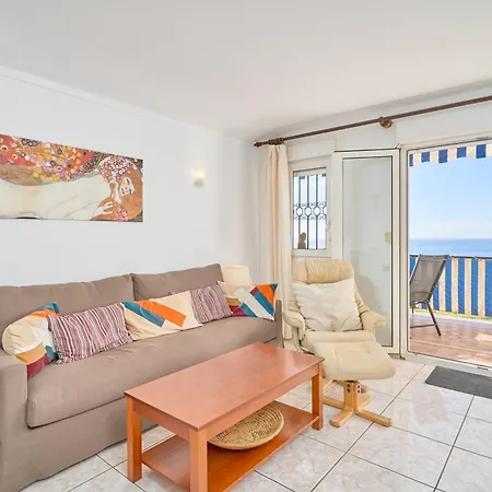 Апартаменты Sea View Capistrano Нерха